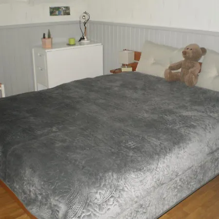 Les Mesanges Bleues Homestay Saint-Jouan-de-l'Isle